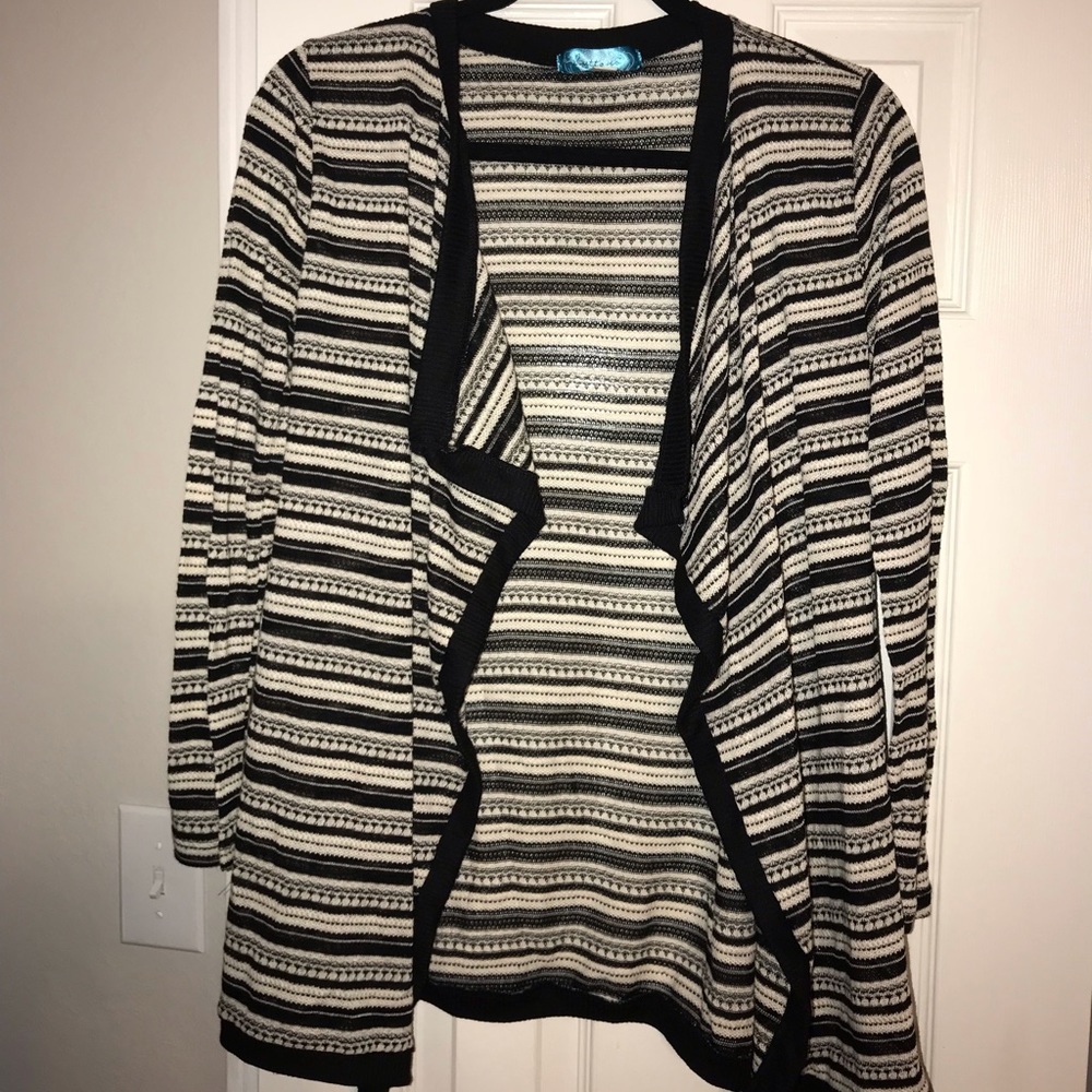 Black & white Francesca’s sweater